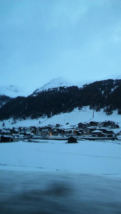 Dietro L'Angolo Sondrio Villa Buitenkant foto