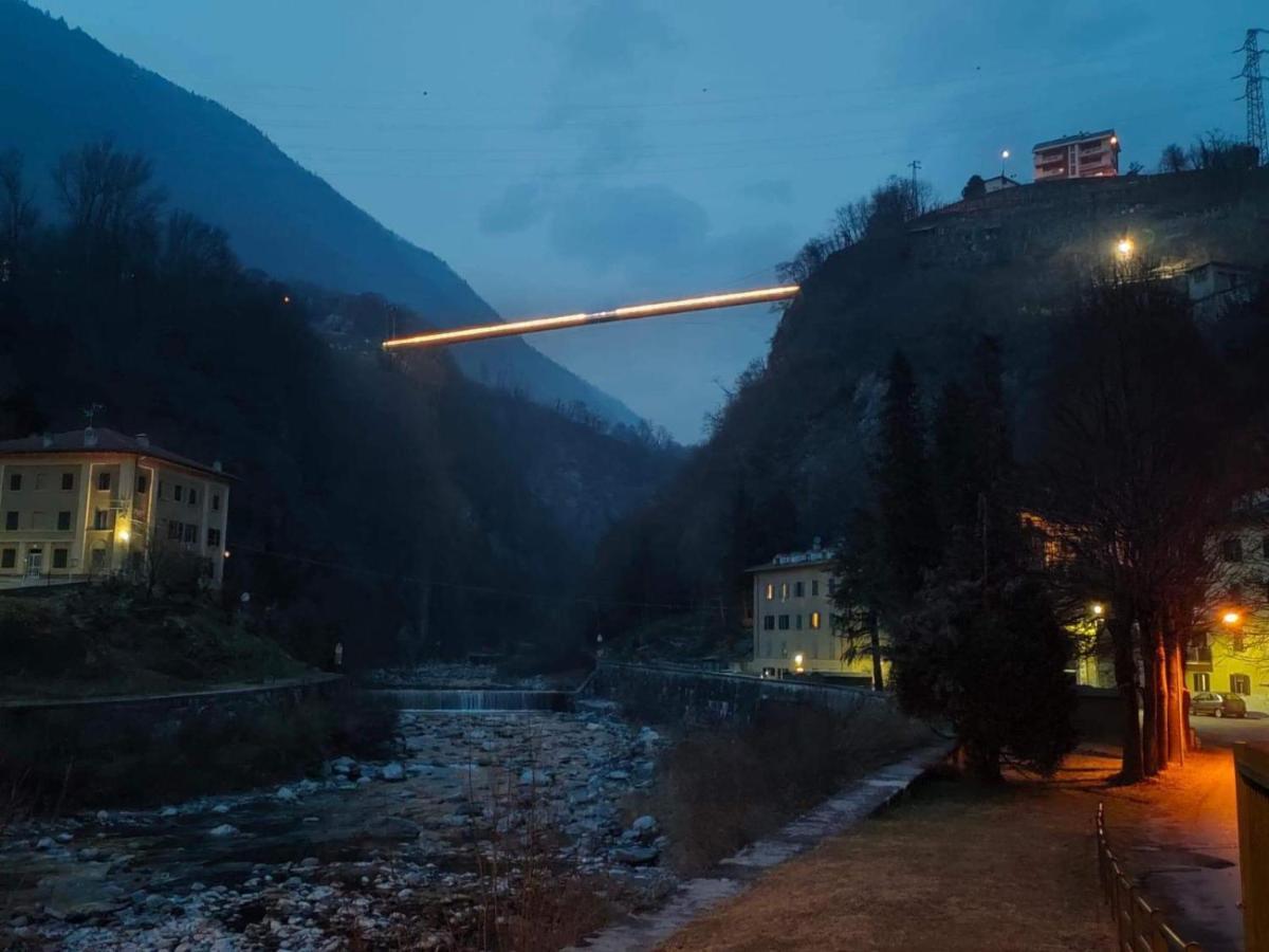 Dietro L'Angolo Sondrio Villa Buitenkant foto